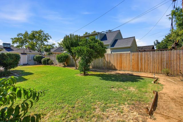 617 45th St, Sacramento, CA 95819