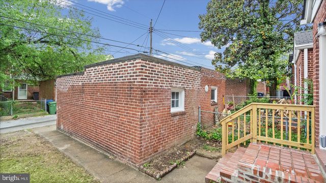 1633 RALWORTH RD, Baltimore, MD 21218