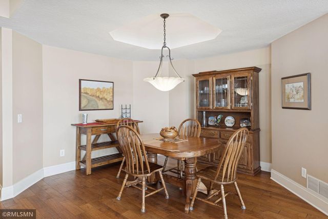 1197 Gallery Lane, Chaska, MN 55318