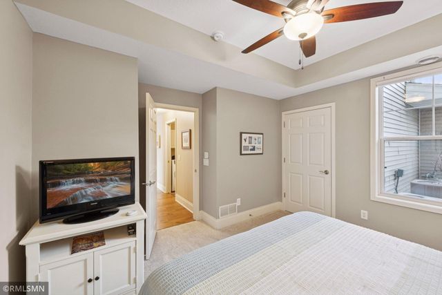 1197 Gallery Lane, Chaska, MN 55318