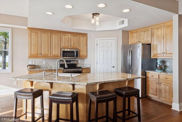 1197 Gallery Lane, Chaska, MN 55318