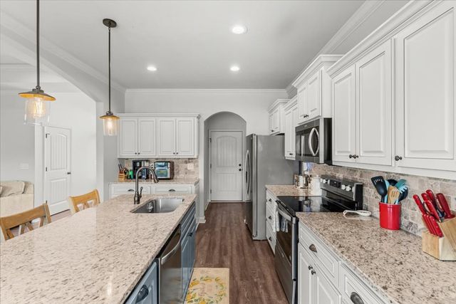 588 Rice Road, Taylor, AL 36301