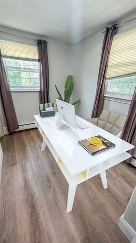 4 Lake St, Braintree, MA 02184