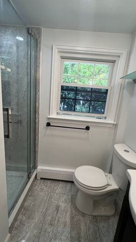 4 Lake St, Braintree, MA 02184