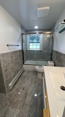 4 Lake St, Braintree, MA 02184