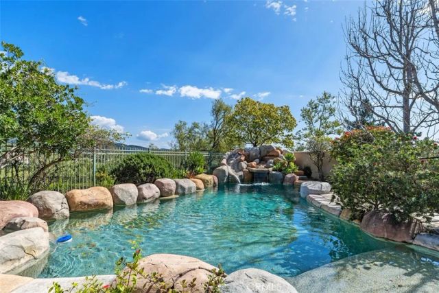 2 Muirfield, Rancho Santa Margarita, CA 92679