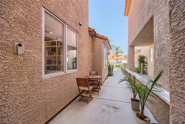 3111 Lido Isle Court, Las Vegas, NV 89117