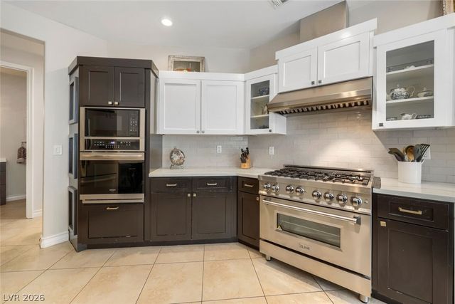 3111 Lido Isle Court, Las Vegas, NV 89117