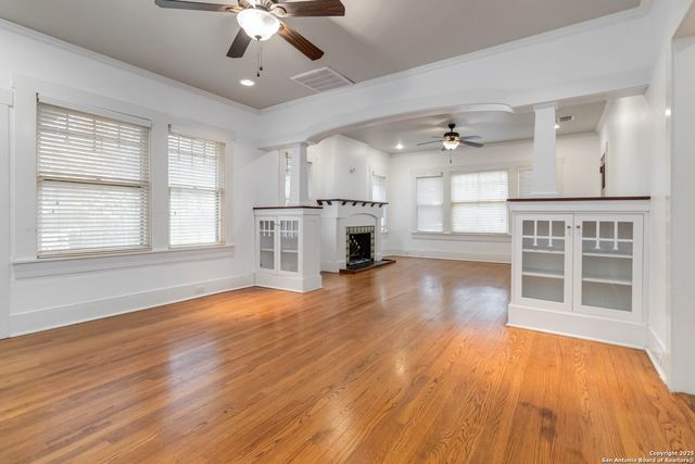 211 lindell, San Antonio, TX 78212