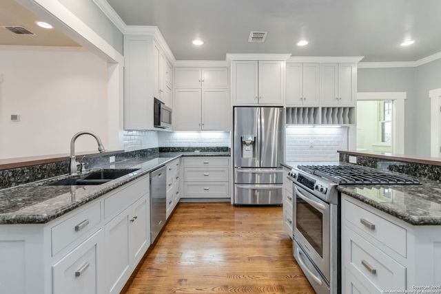 211 lindell, San Antonio, TX 78212