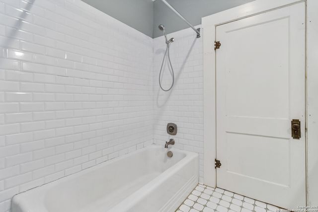 211 lindell, San Antonio, TX 78212