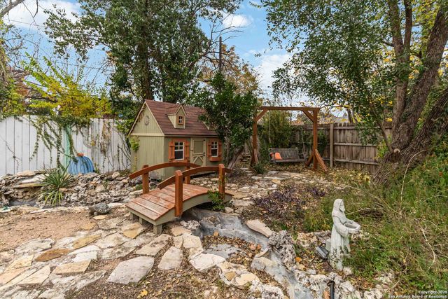 211 lindell, San Antonio, TX 78212