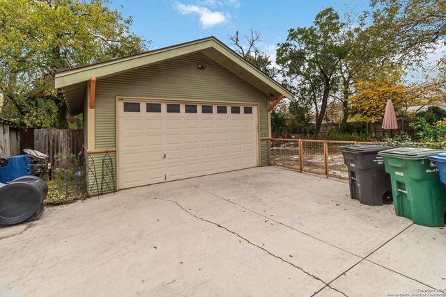 211 lindell, San Antonio, TX 78212