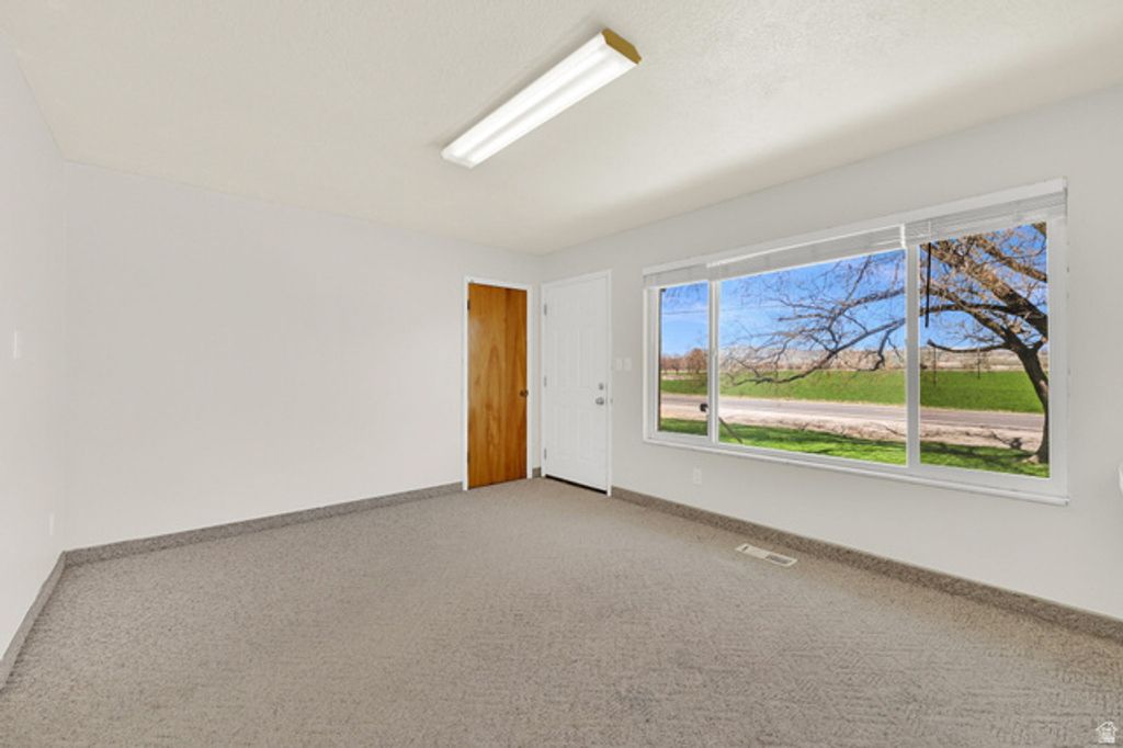 Image 3 of property listing at 15495 N 4400 W, Garland, UT 84312