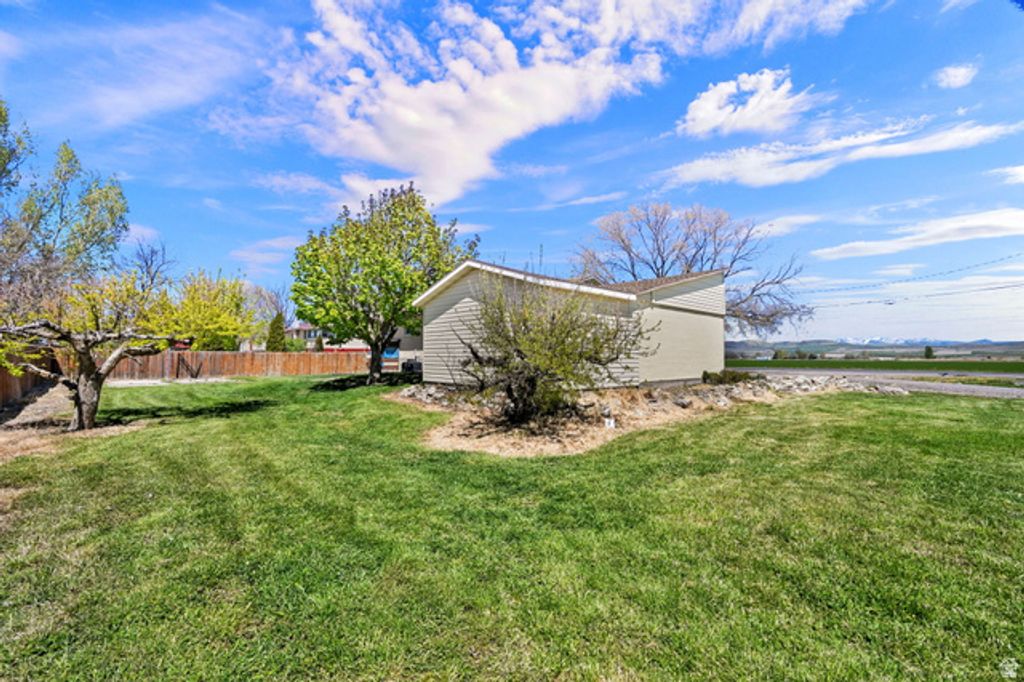 Image 28 of property listing at 15495 N 4400 W, Garland, UT 84312