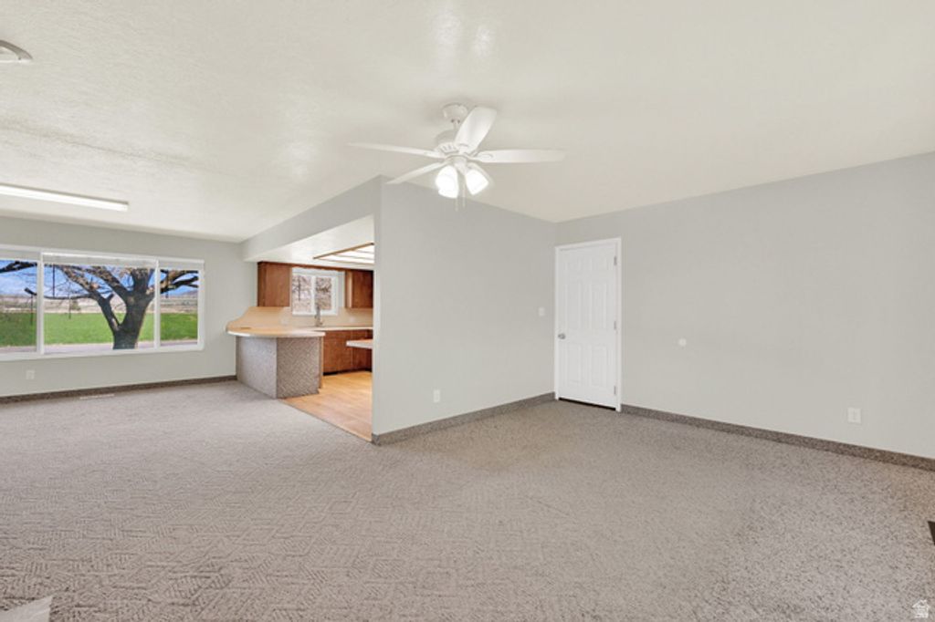 Image 4 of property listing at 15495 N 4400 W, Garland, UT 84312