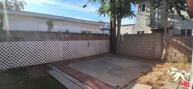 6581 Lemon Avenue, Long Beach, CA 90805