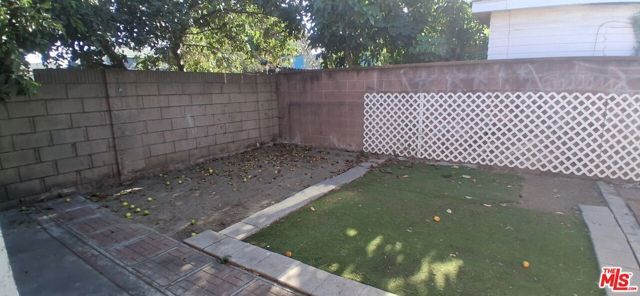 6581 Lemon Avenue, Long Beach, CA 90805