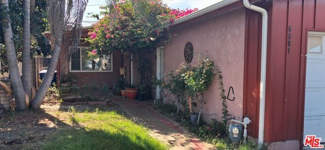 6581 Lemon Avenue, Long Beach, CA 90805