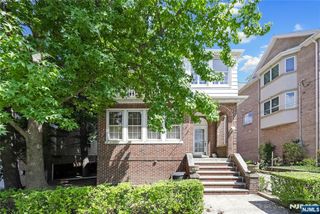 423 Aurora Avenue, Cliffside Park, NJ 07010