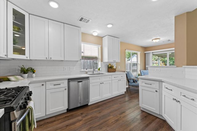 6318 Pleasant Stream Drive, Katy, TX 77449