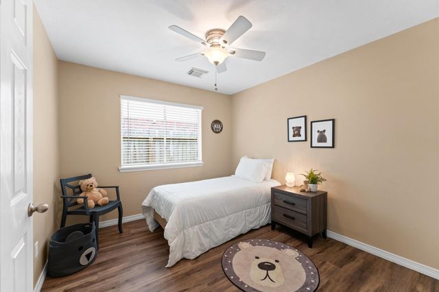 6318 Pleasant Stream Drive, Katy, TX 77449