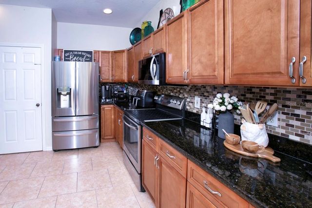 208 36TH STREET NE, Bradenton, FL 34208