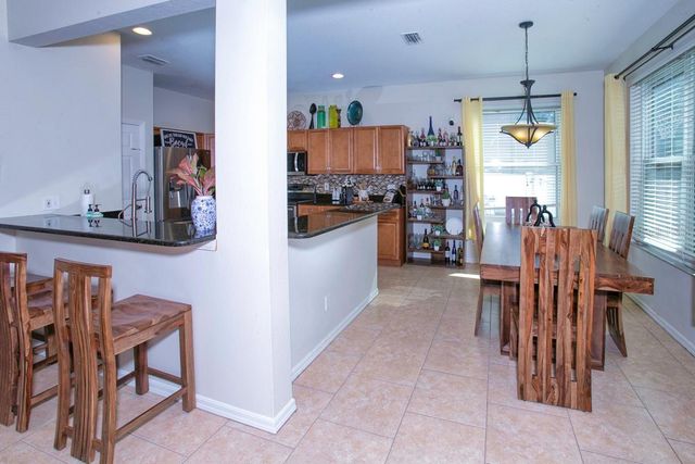 208 36TH STREET NE, Bradenton, FL 34208