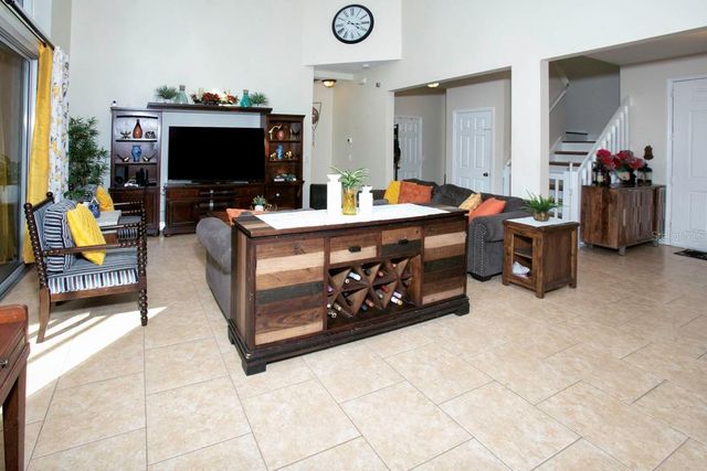 208 36TH STREET NE, Bradenton, FL 34208