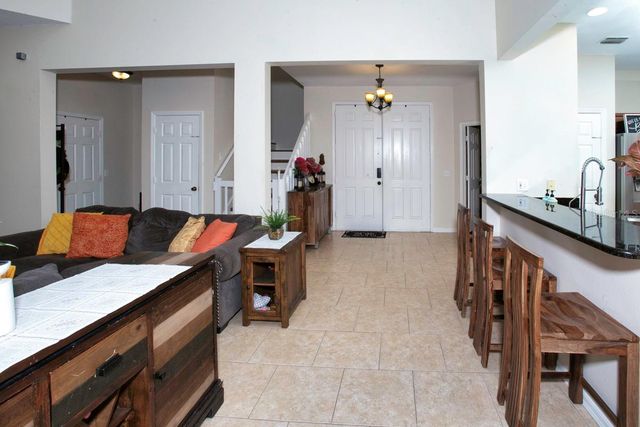 208 36TH STREET NE, Bradenton, FL 34208