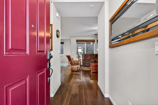 9763 Dartwell Way, Sacramento, CA 95829