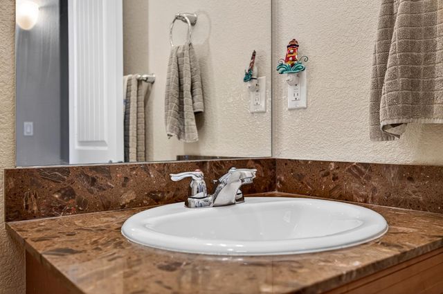 9763 Dartwell Way, Sacramento, CA 95829