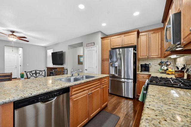 9763 Dartwell Way, Sacramento, CA 95829