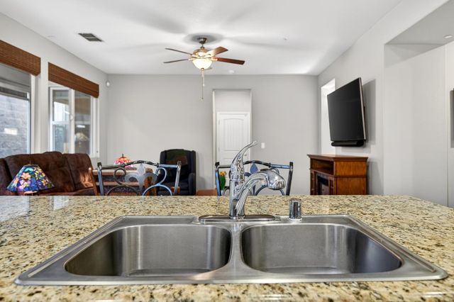 9763 Dartwell Way, Sacramento, CA 95829