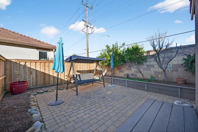 9763 Dartwell Way, Sacramento, CA 95829