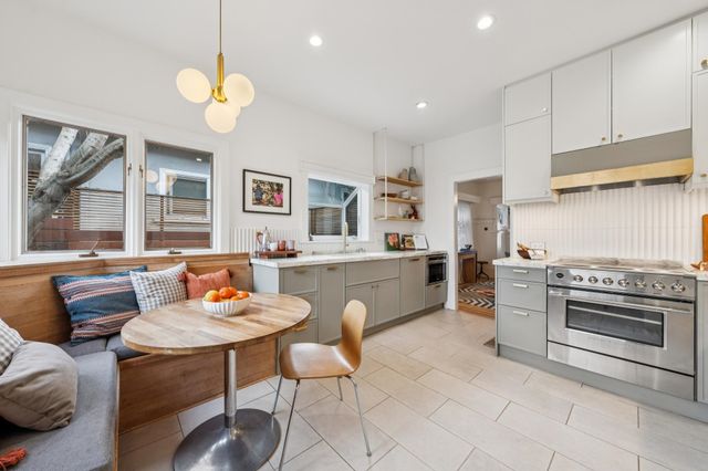 390 50th St, Oakland, CA 94609