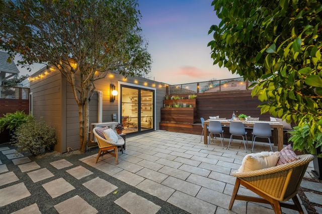 390 50th St, Oakland, CA 94609