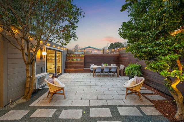 390 50th St, Oakland, CA 94609