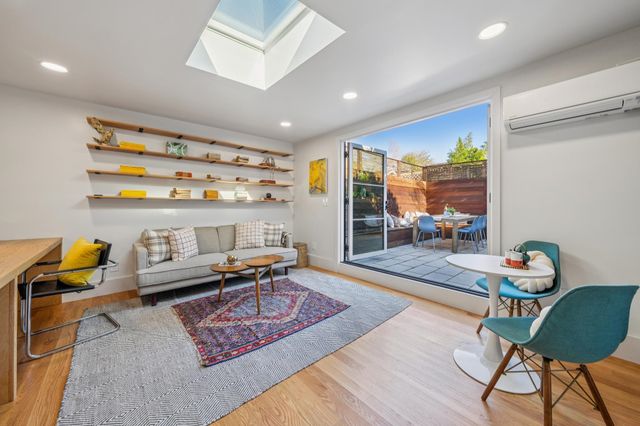 390 50th St, Oakland, CA 94609