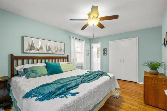 212 SW Craigmont Drive, Lee's Summit, MO 66081