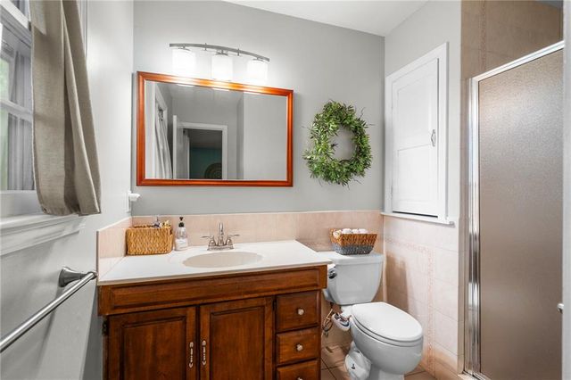 212 SW Craigmont Drive, Lee's Summit, MO 66081