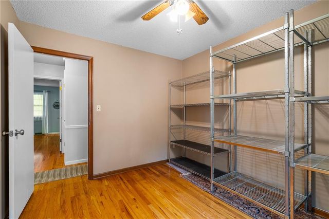212 SW Craigmont Drive, Lee's Summit, MO 66081