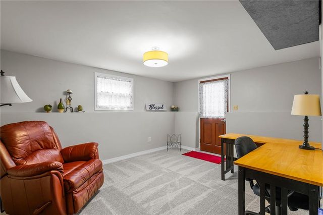 212 SW Craigmont Drive, Lee's Summit, MO 66081