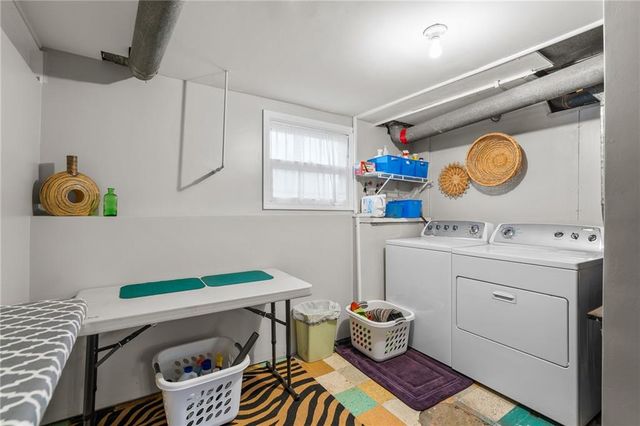 212 SW Craigmont Drive, Lee's Summit, MO 66081