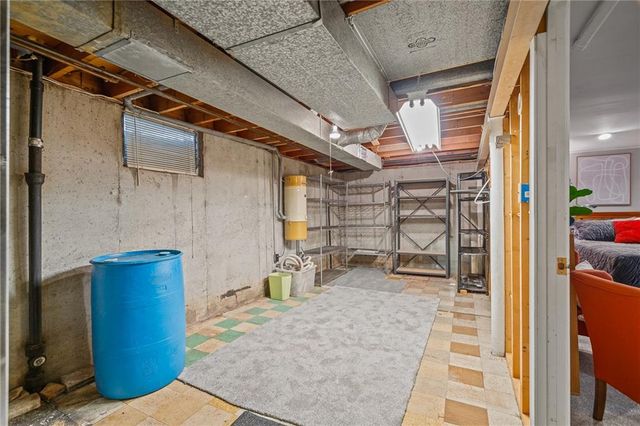 212 SW Craigmont Drive, Lee's Summit, MO 66081