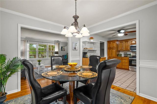 212 SW Craigmont Drive, Lee's Summit, MO 66081