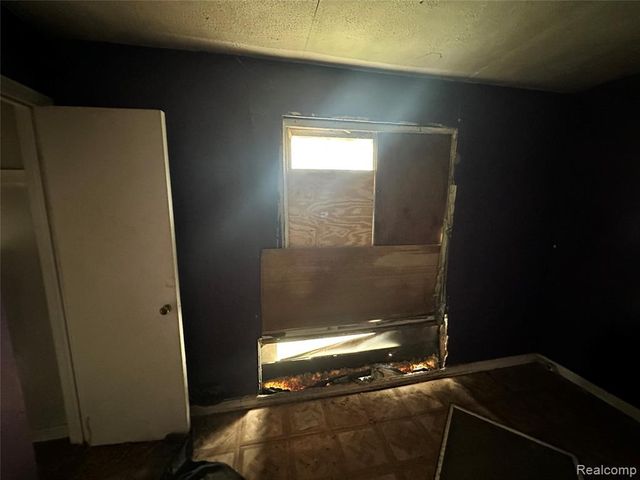 14910 Mapleridge Street, Detroit, MI 48205