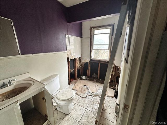 14910 Mapleridge Street, Detroit, MI 48205