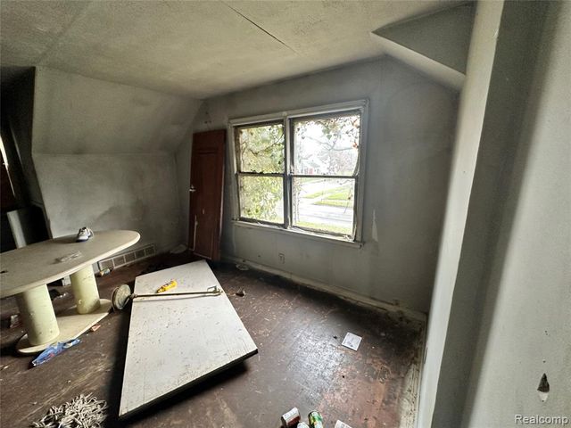 14910 Mapleridge Street, Detroit, MI 48205