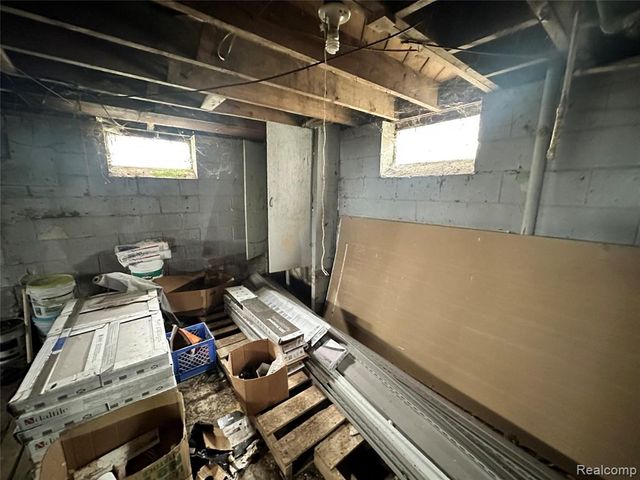 14910 Mapleridge Street, Detroit, MI 48205